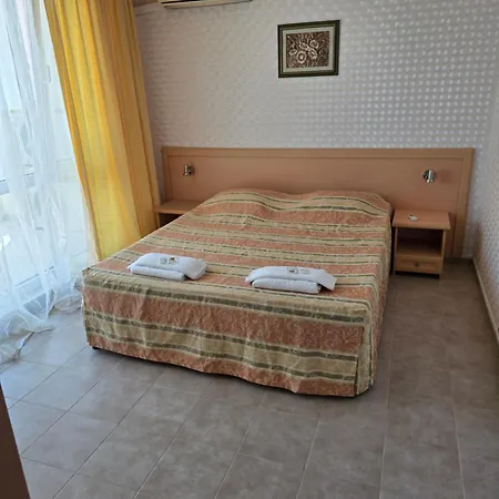 Miramar Palace 公寓 阳光海滩